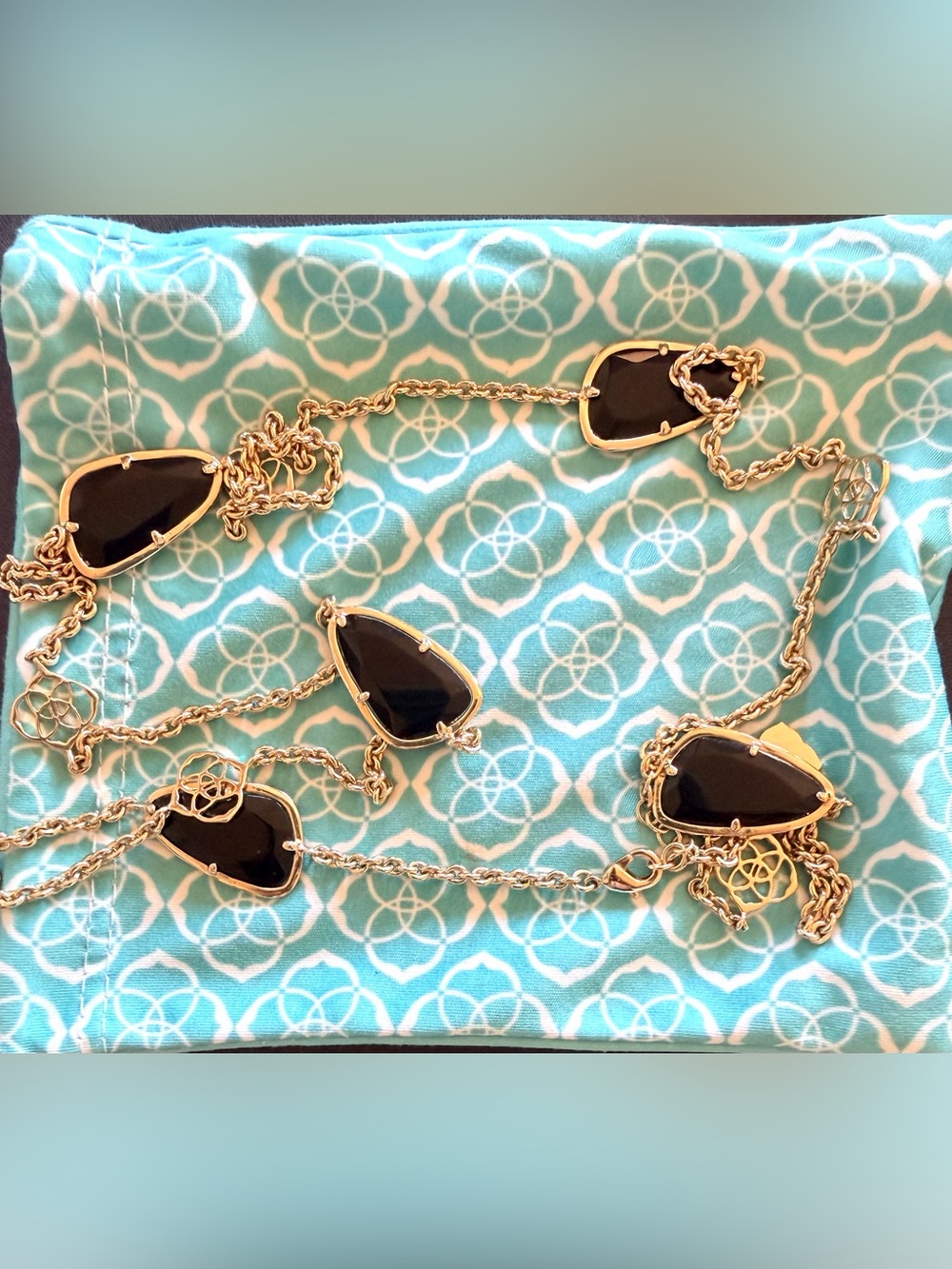 Kendra Scott Vintage Kinley Station Necklace in Black & Gold
